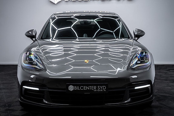Porsche Panamera 4S 9 of 30