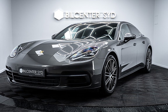 Porsche Panamera 4S 2 of 5