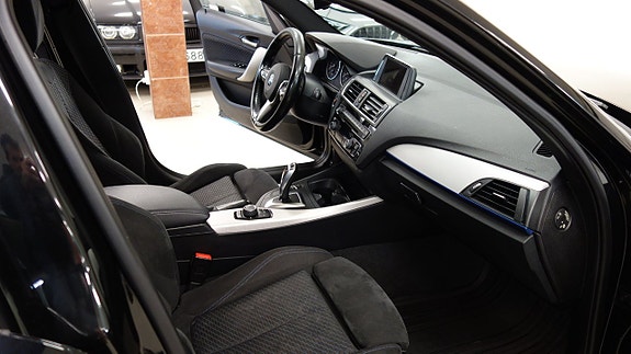 BMW 118d 11 of 13