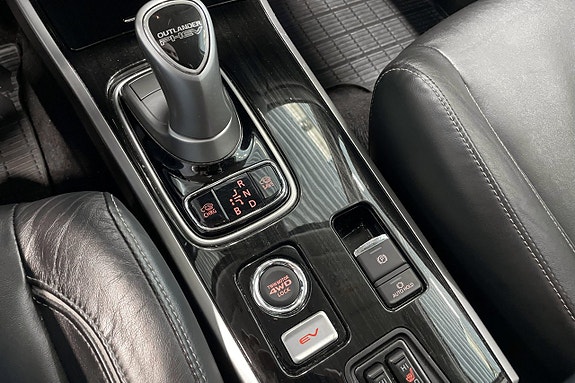 Mitsubishi Outlander 16 of 21