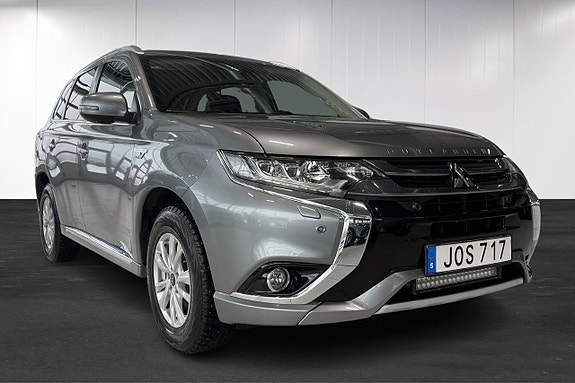 Mitsubishi Outlander 2 of 21