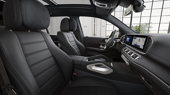 Mercedes-Benz GLS450 d 2 of 2
