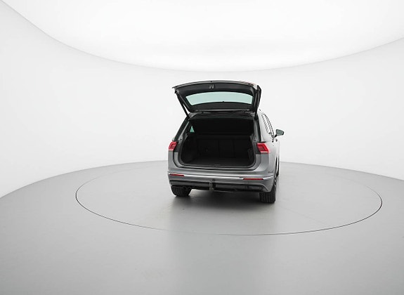 Volkswagen Tiguan 7 of 8