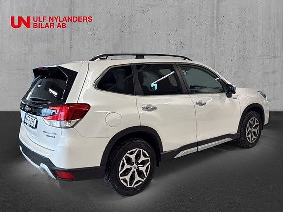 Subaru Forester 4 of 5