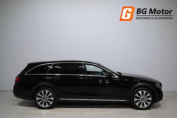 Mercedes-Benz E220 d 3 of 5