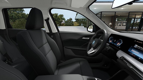 BMW iX1 6 of 11
