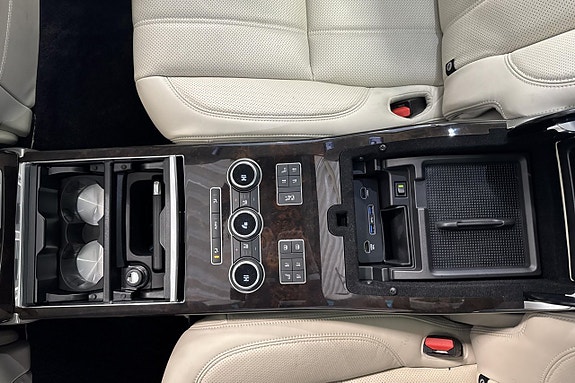Land Rover Range Rover 19 of 25
