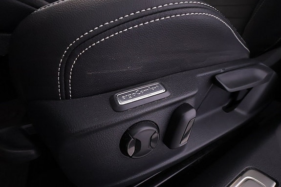 Volkswagen Passat 17 of 23