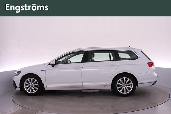 Volkswagen Passat 5 of 23