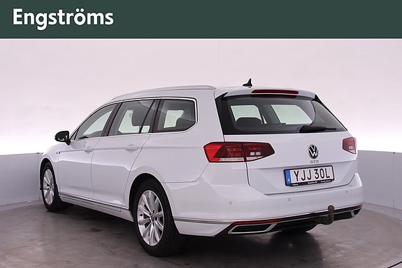 Volkswagen Passat 4 of 23