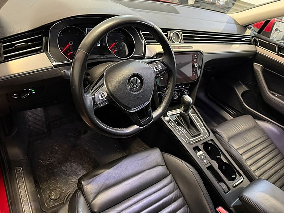 Volkswagen Passat 7 of 10