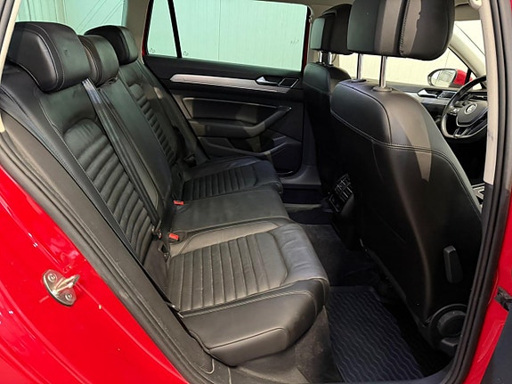 Volkswagen Passat 9 of 10