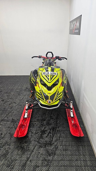 Lynx SHREDDER RE 3700 850 E-TEC Turbo 5 of 7
