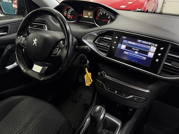 Peugeot 308 8 of 20