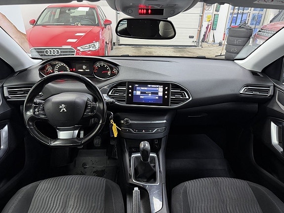 Peugeot 308 7 of 20
