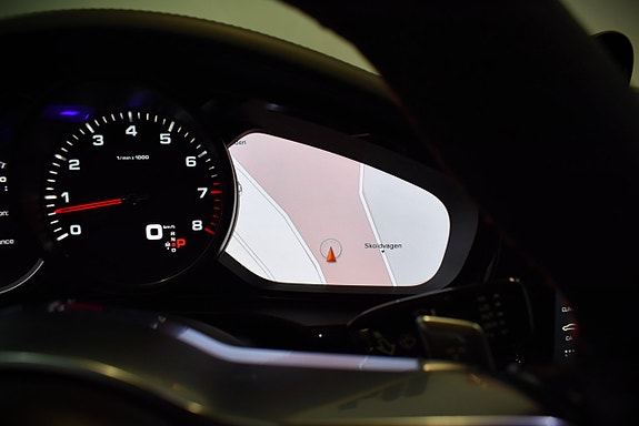 Porsche Panamera 4S 20 of 28