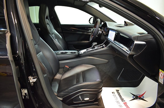 Porsche Panamera 4S 25 of 28