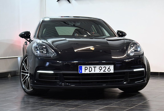 Porsche Panamera 4S 2 of 5