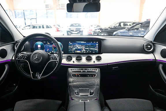 Mercedes-Benz E300 de 11 of 23