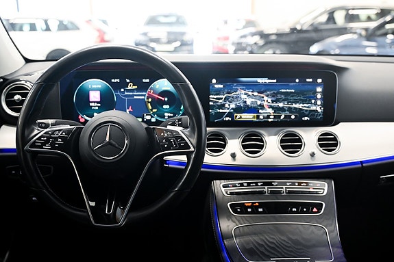 Mercedes-Benz E300 de 15 of 23