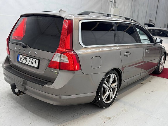 Volvo V70 8 of 12