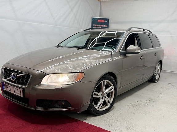 Volvo V70 3 of 12