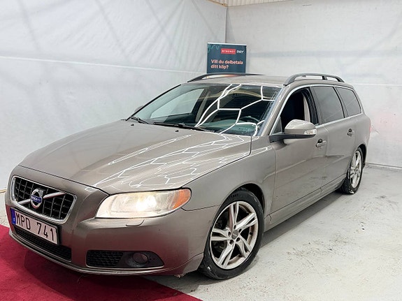 Volvo V70 4 of 12