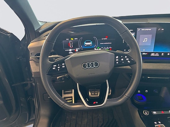 Audi Q6 e-tron 10 of 17