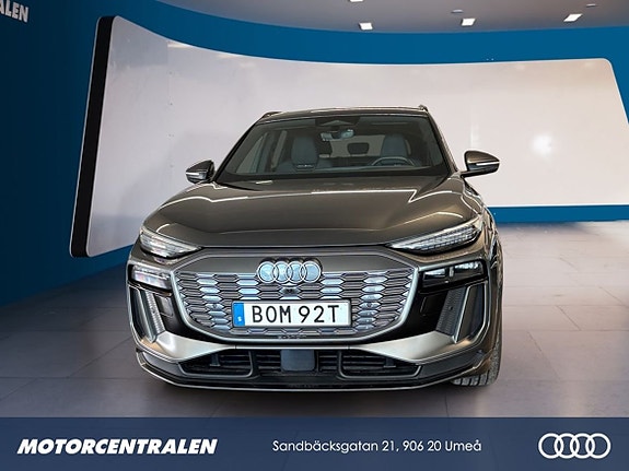 Audi Q6 e-tron 3 of 5