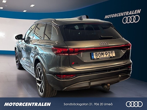 Audi Q6 e-tron 4 of 5