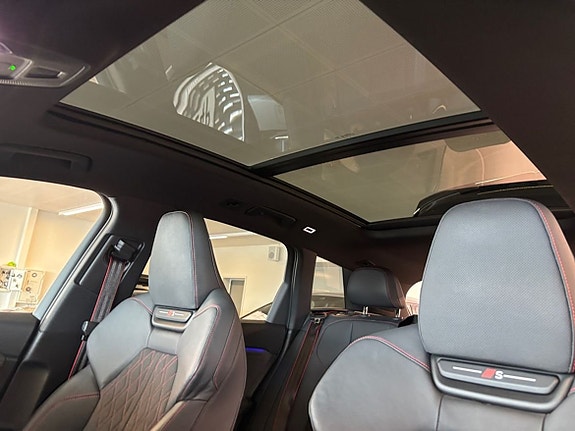 Audi Q6 e-tron 14 of 17