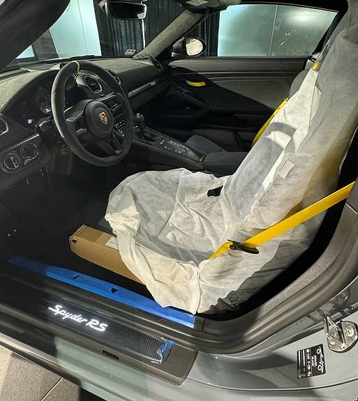 Porsche 718 Spyder RS 3 of 3