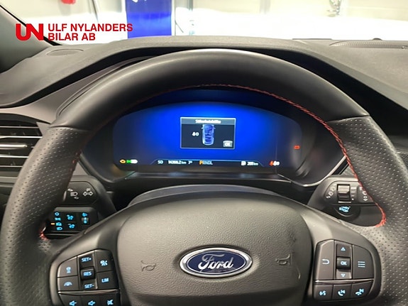 Ford Kuga 13 of 15
