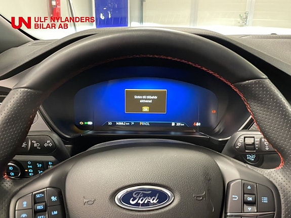 Ford Kuga 14 of 15