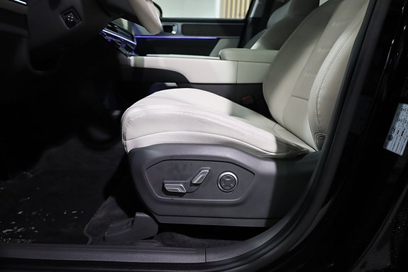 Hyundai Santa Fe 11 of 23