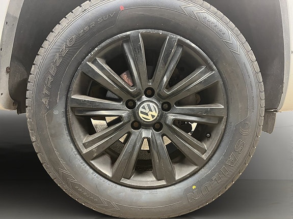 Volkswagen Amarok 14 of 28