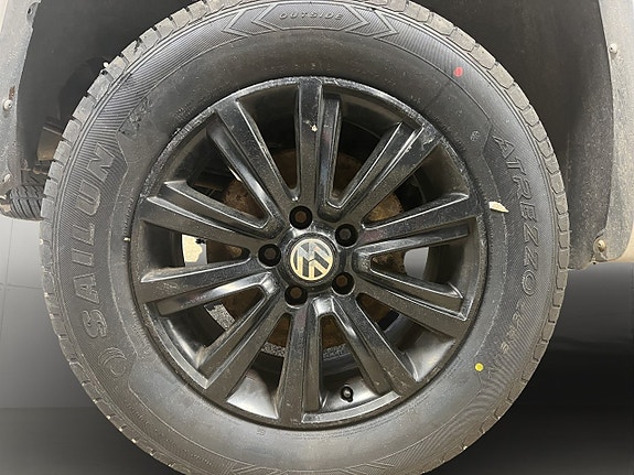 Volkswagen Amarok 13 of 28