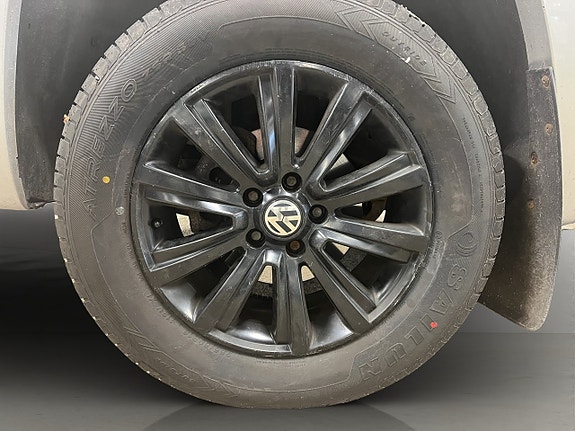 Volkswagen Amarok 11 of 28
