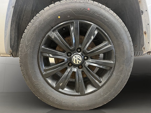 Volkswagen Amarok 12 of 28