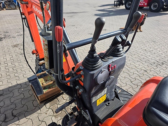 Kubota U10-3 10 of 12
