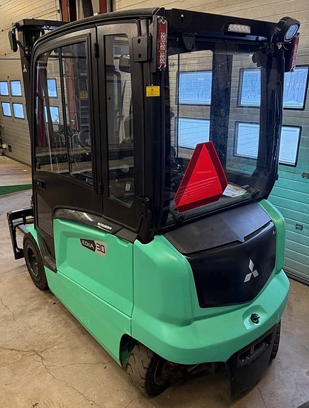Motviktstruck elektrisk, Mitsubishi FB30N 3 of 4