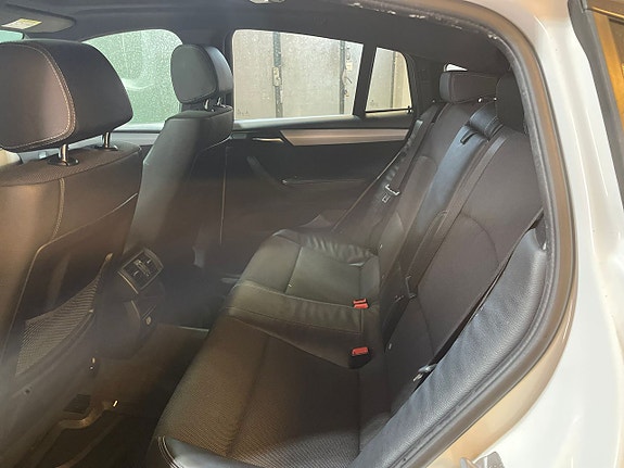 BMW X4 16 of 17