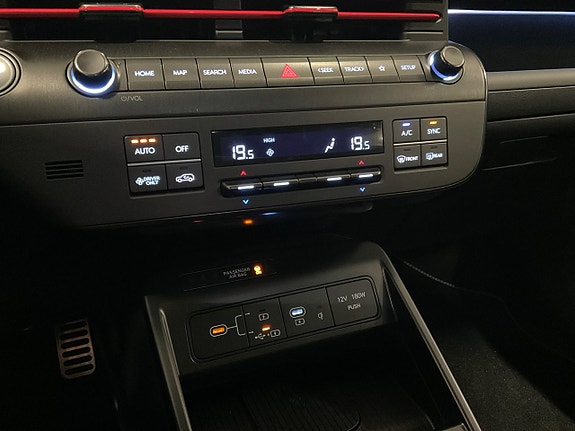 Hyundai Kona 18 of 19