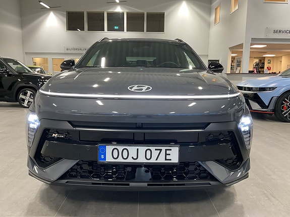 Hyundai Kona 2 of 5