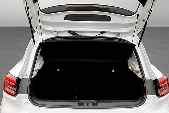 Renault Clio 9 of 9
