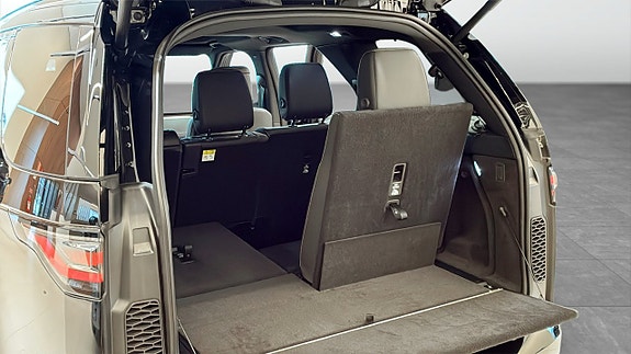 Land Rover Discovery 10 of 13