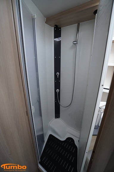 Itineo CM660 140hk Automat Queenbed 3 of 21