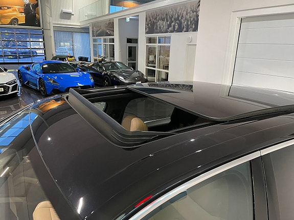 Porsche Cayenne 5 of 5