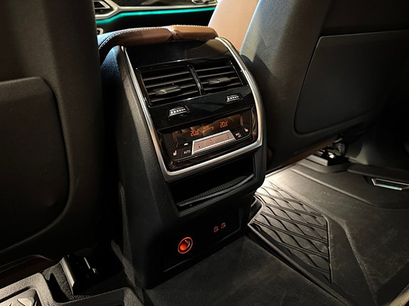 BMW X7 21 of 30