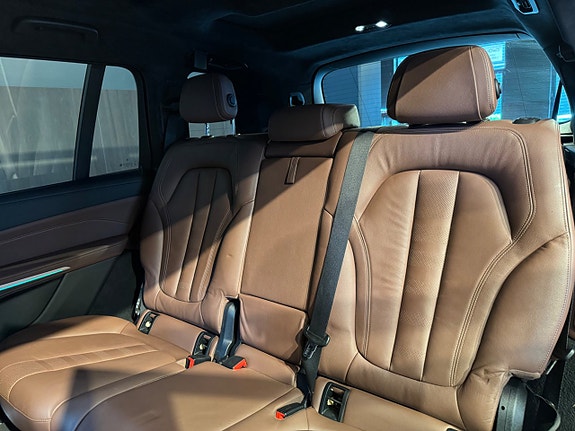 BMW X7 16 of 30